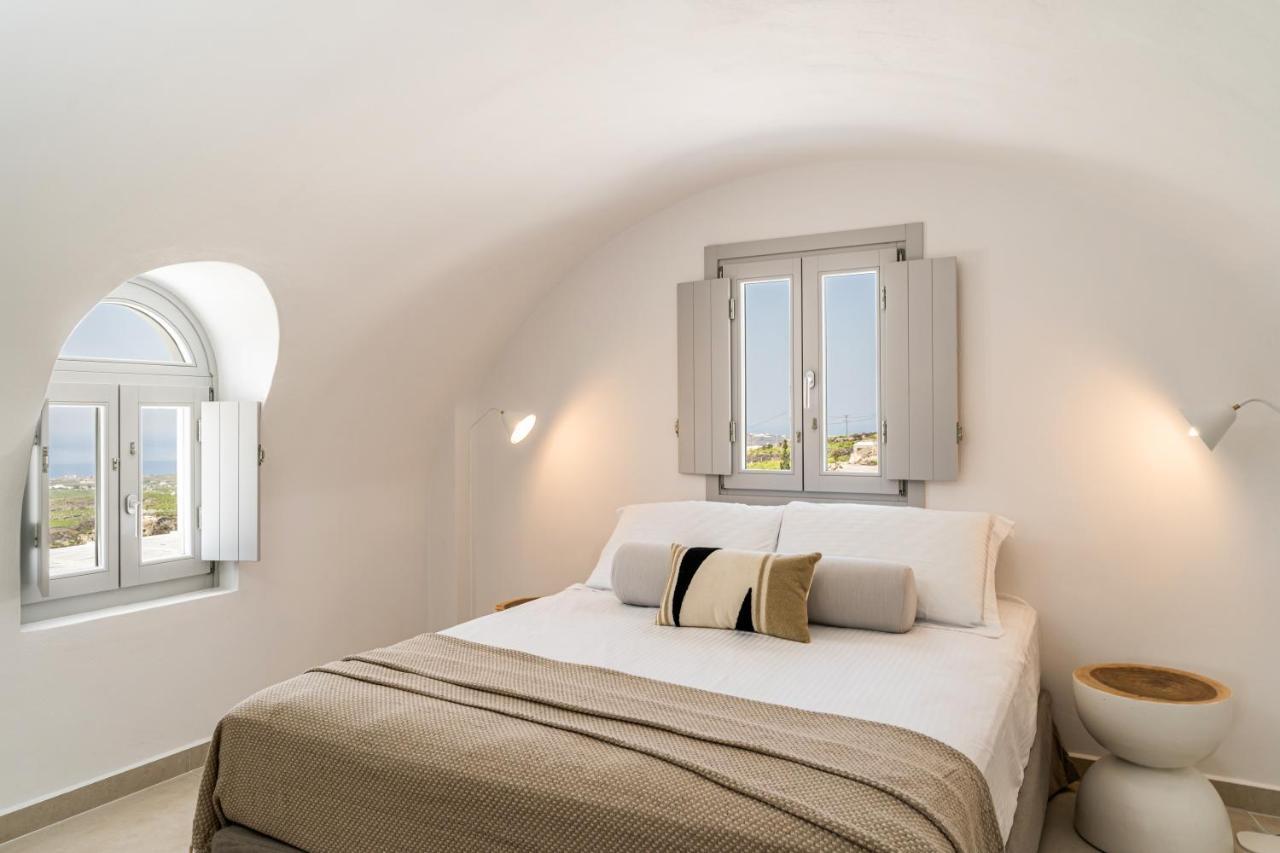 Arotron Santorini Bed and Breakfast Pýrgos Exteriör bild