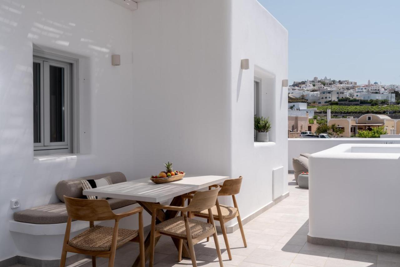 Arotron Santorini Bed and Breakfast Pýrgos Exteriör bild